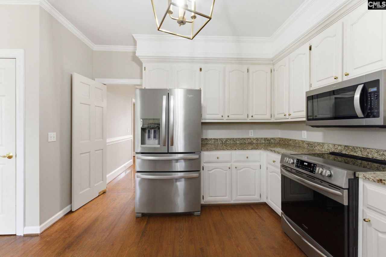 108 Governors Grant Boulevard  Photo 15