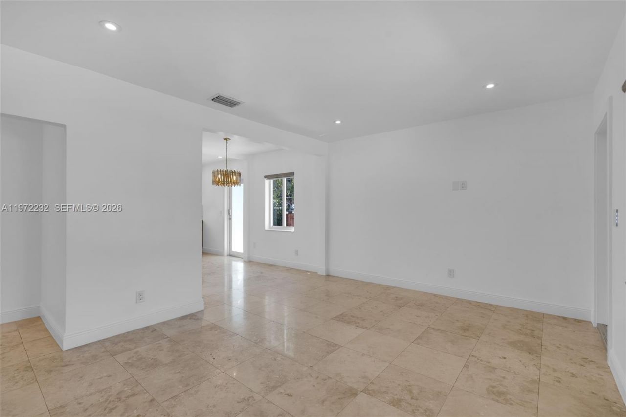 6376 SW 20th St, Unit n/a, Miami, FL 33155 Photo