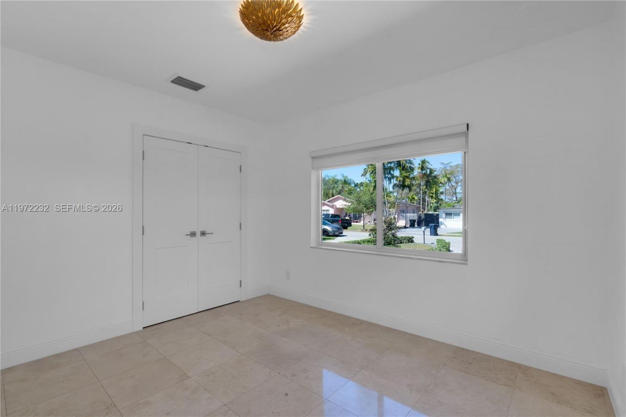 6376 SW 20th St, Unit n/a, Miami, FL 33155 Photo