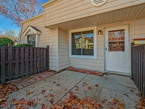 174 Sagamore Hills Drive , Port Jefferson Station, NY 11776