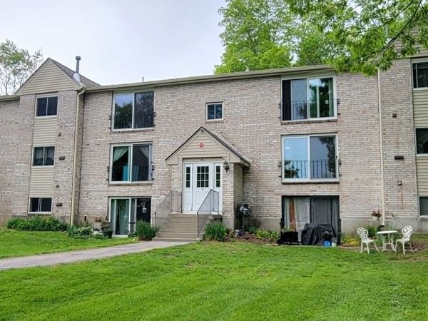 5 Brookside Drive, Unit 9, Exeter, NH 03833