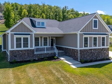 45 ROLLING OAKS DR, FISHERSVILLE, VA 22939