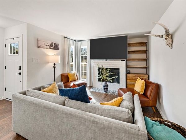 1912 Shadowood Trail, Colleyville, TX 76034