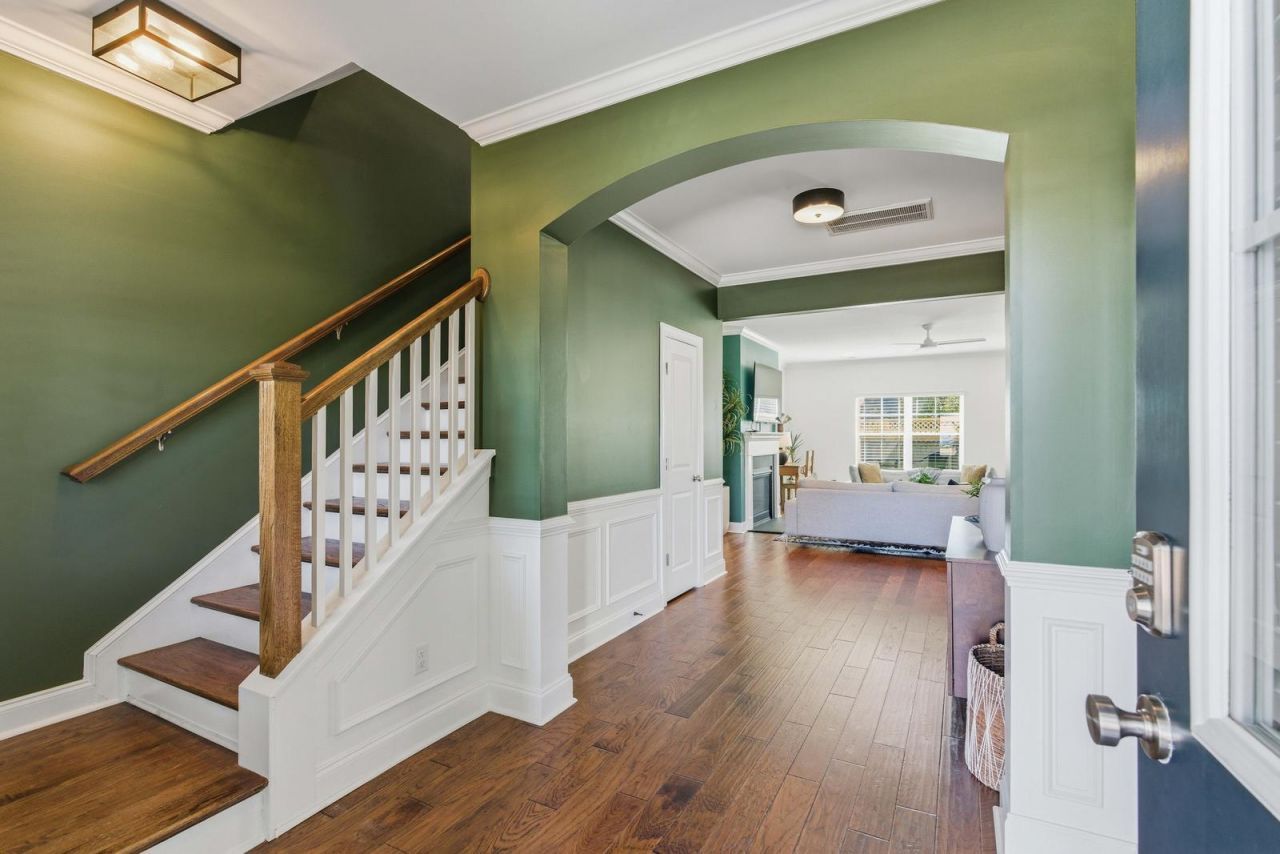 1169 Sumner Avenue Photo 4