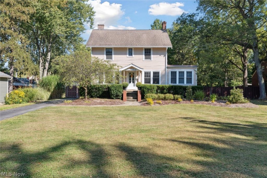 23052 Mastick Road, North Olmsted, OH 44070 Main Photo