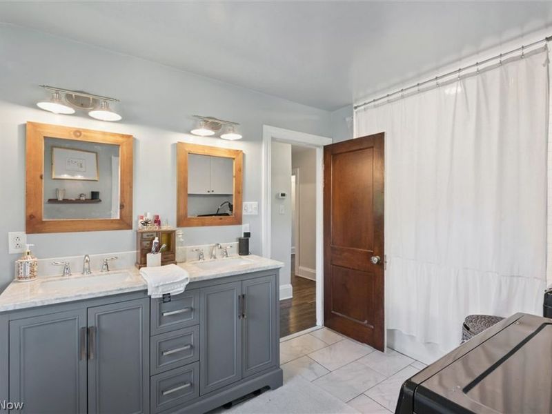 23052 Mastick Road, North Olmsted, OH 44070 Photo 26