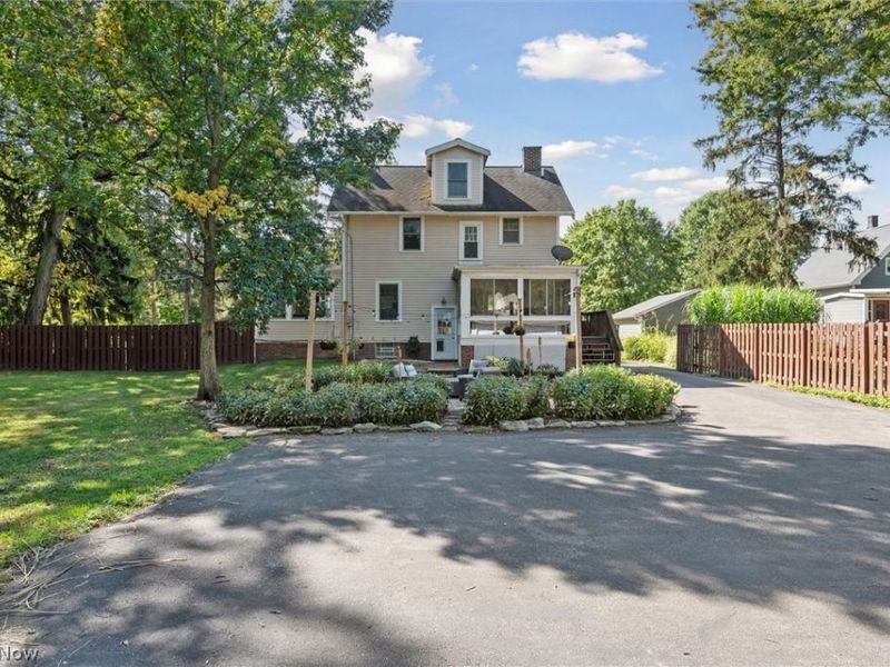 23052 Mastick Road, North Olmsted, OH 44070 Photo 40