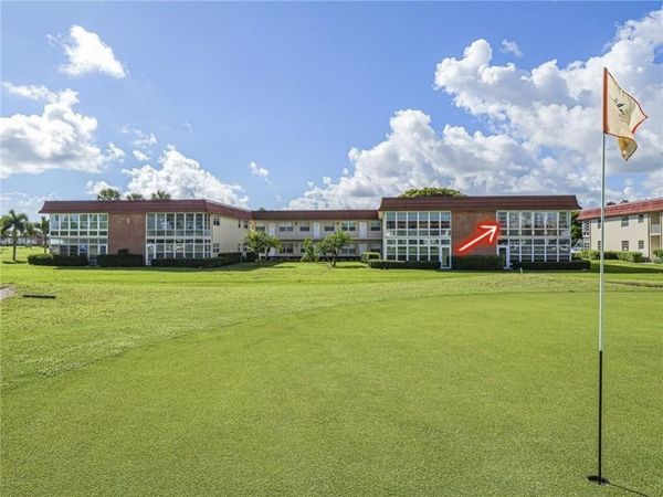 1 Vista Palm Lane, Unit 207, Vero Beach, FL 32962