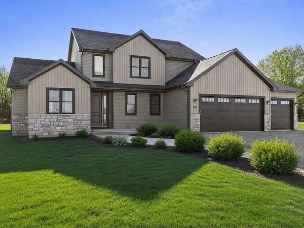 302 LANSDOWNE STREET, De Pere, WI 54115