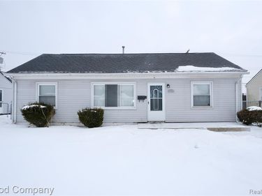 26270 Grandmont Street, Roseville, MI 48066