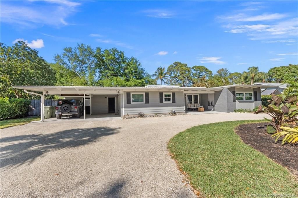 530 SW Manor Drive, Stuart, FL 34994 Photo