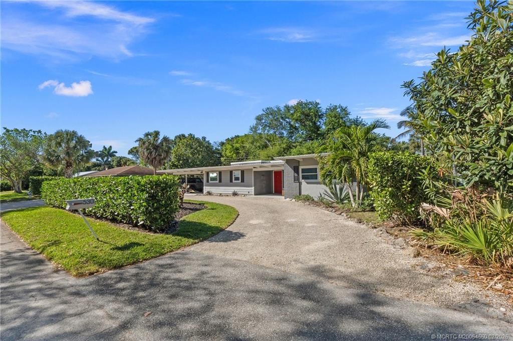 530 SW Manor Drive, Stuart, FL 34994 Photo