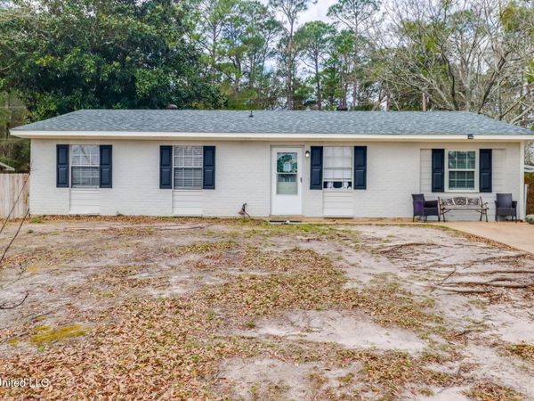 32 Yorkshire Parkway, Gulfport, MS 39503