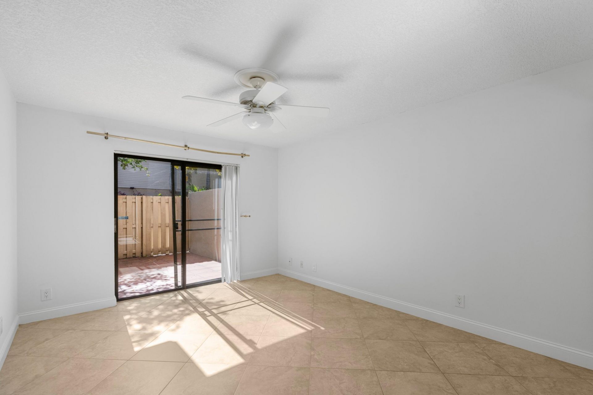 600 Executive Center Drive, Unit 111, West Palm Beach, FL 33401 Photo