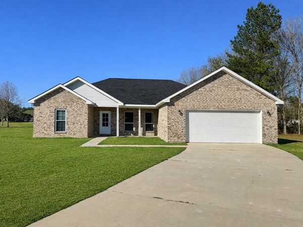 15 Miami, Picayune, MS 39466