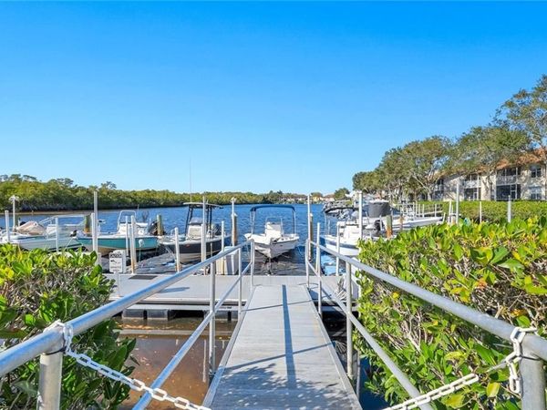 230 Newport DR, Unit 601, NAPLES, FL 34114
