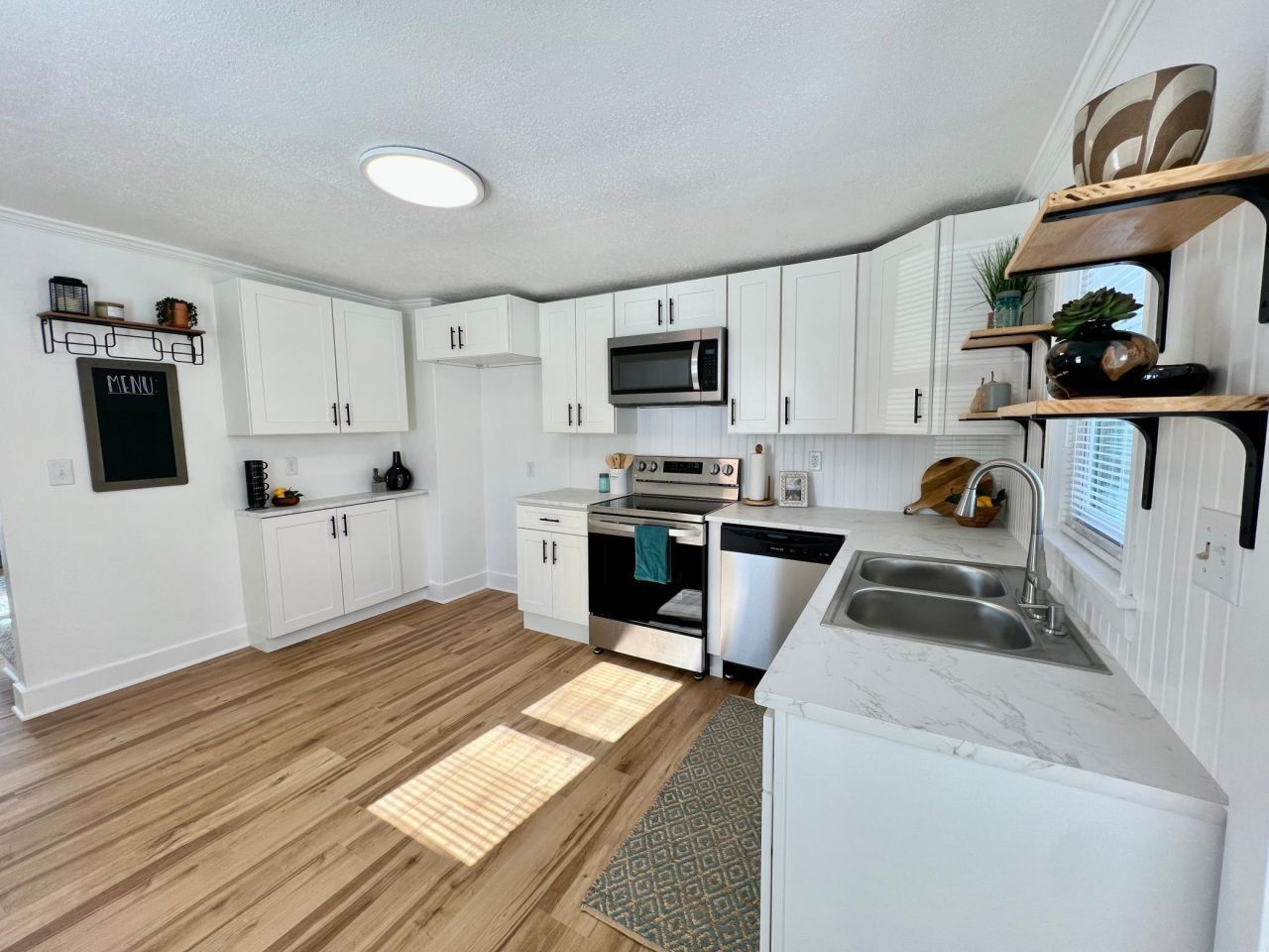 104 4th Street Ne, Barnesville, MN 56514 Main Photo