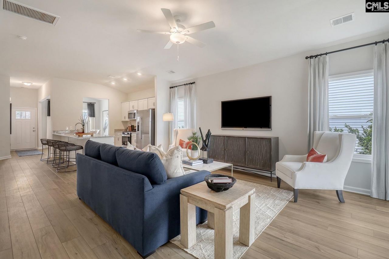 6028 Edgemont Court Photo 6