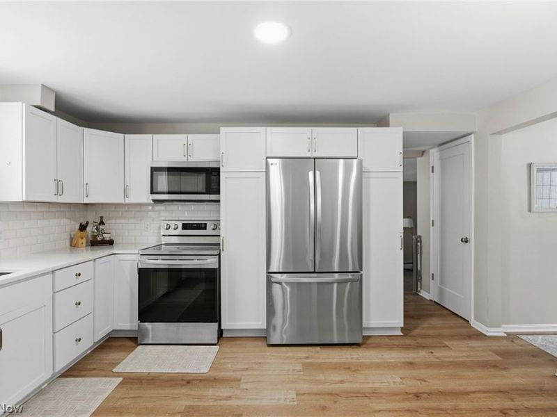 17987 Elliott Drive, Chagrin Falls, OH 44023 Photo 12