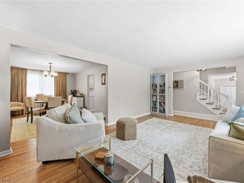 17987 Elliott Drive, Chagrin Falls, OH 44023 Photo 5