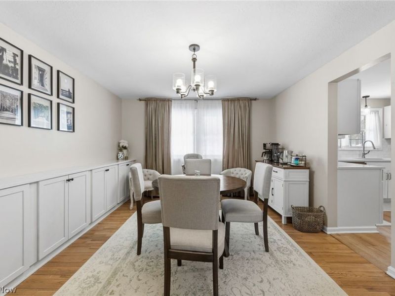 17987 Elliott Drive, Chagrin Falls, OH 44023 Photo 8