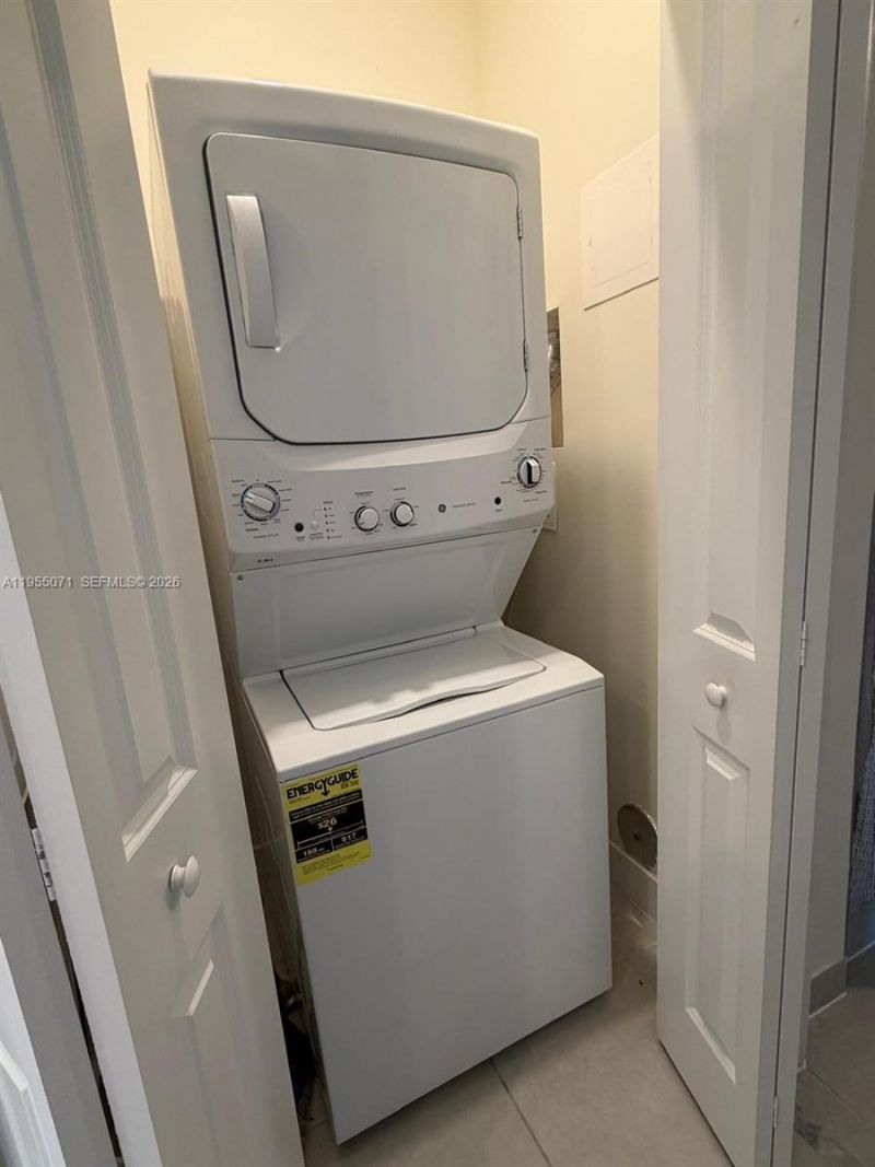 8001 NW 41st St , Unit F-310, Doral, FL 33166 Photo