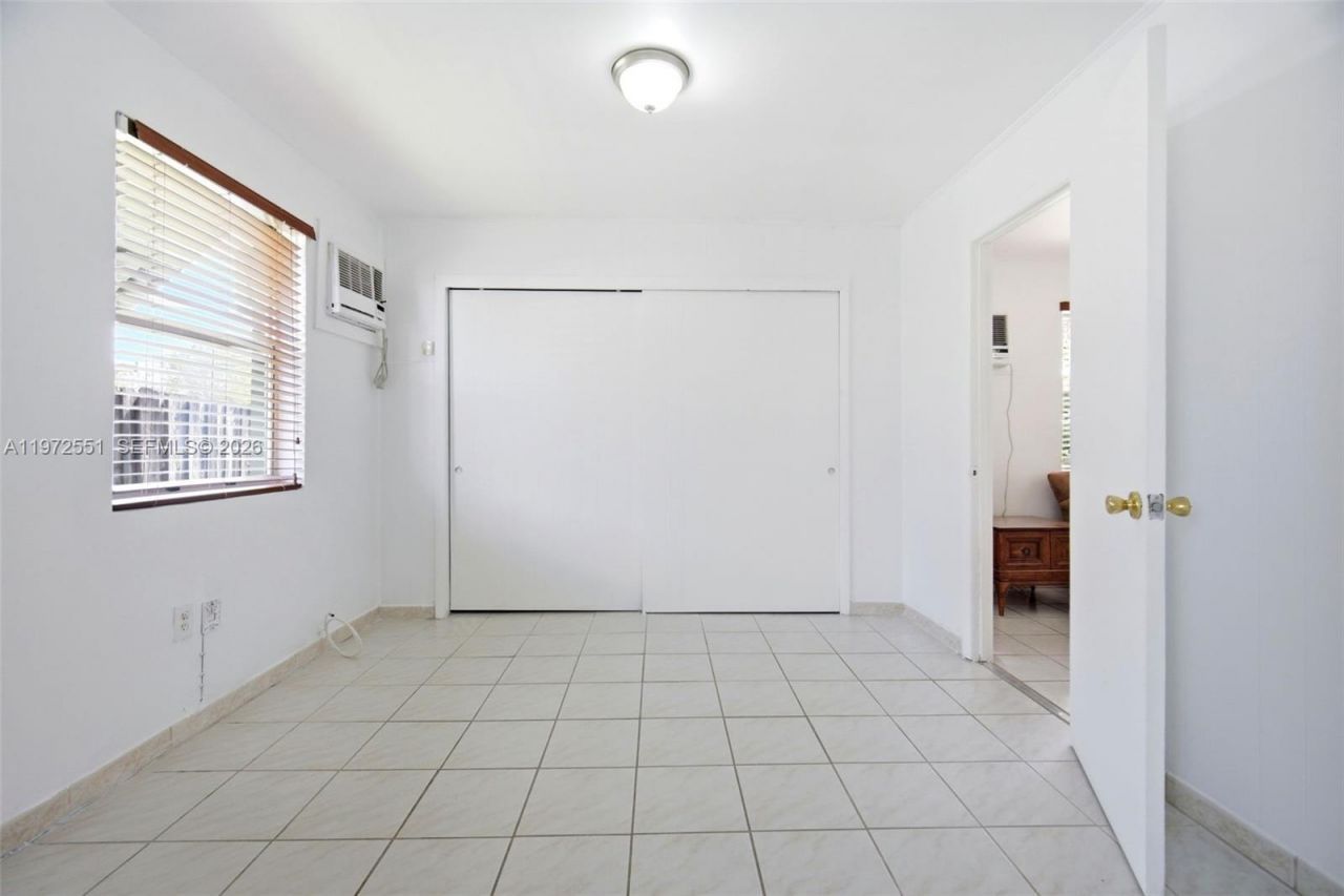 10720 SW 55th Ter, Miami, FL 33165 Photo