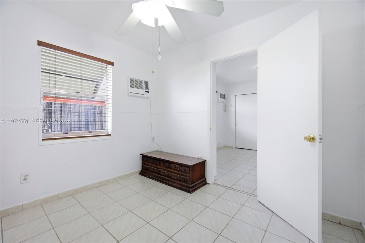 10720 SW 55th Ter, Miami, FL 33165 Photo