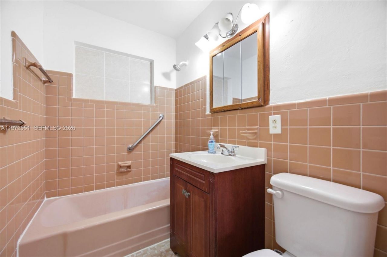 10720 SW 55th Ter, Miami, FL 33165 Photo