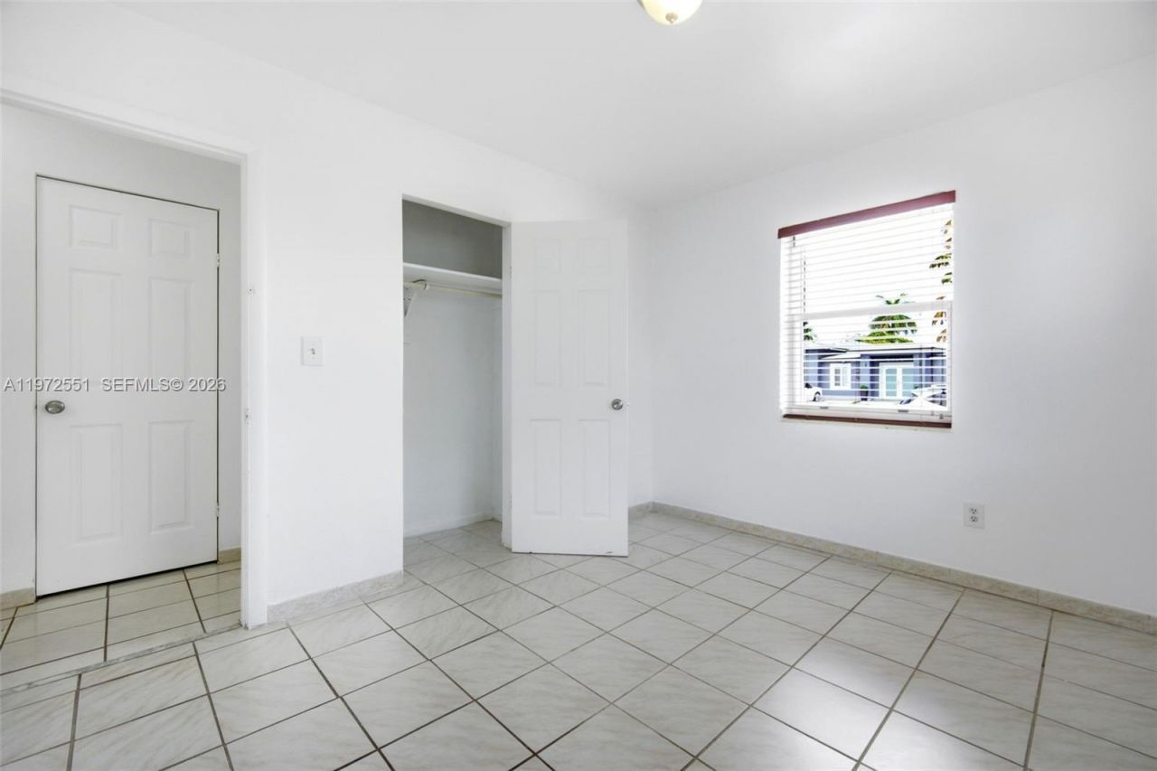 10720 SW 55th Ter, Miami, FL 33165 Photo