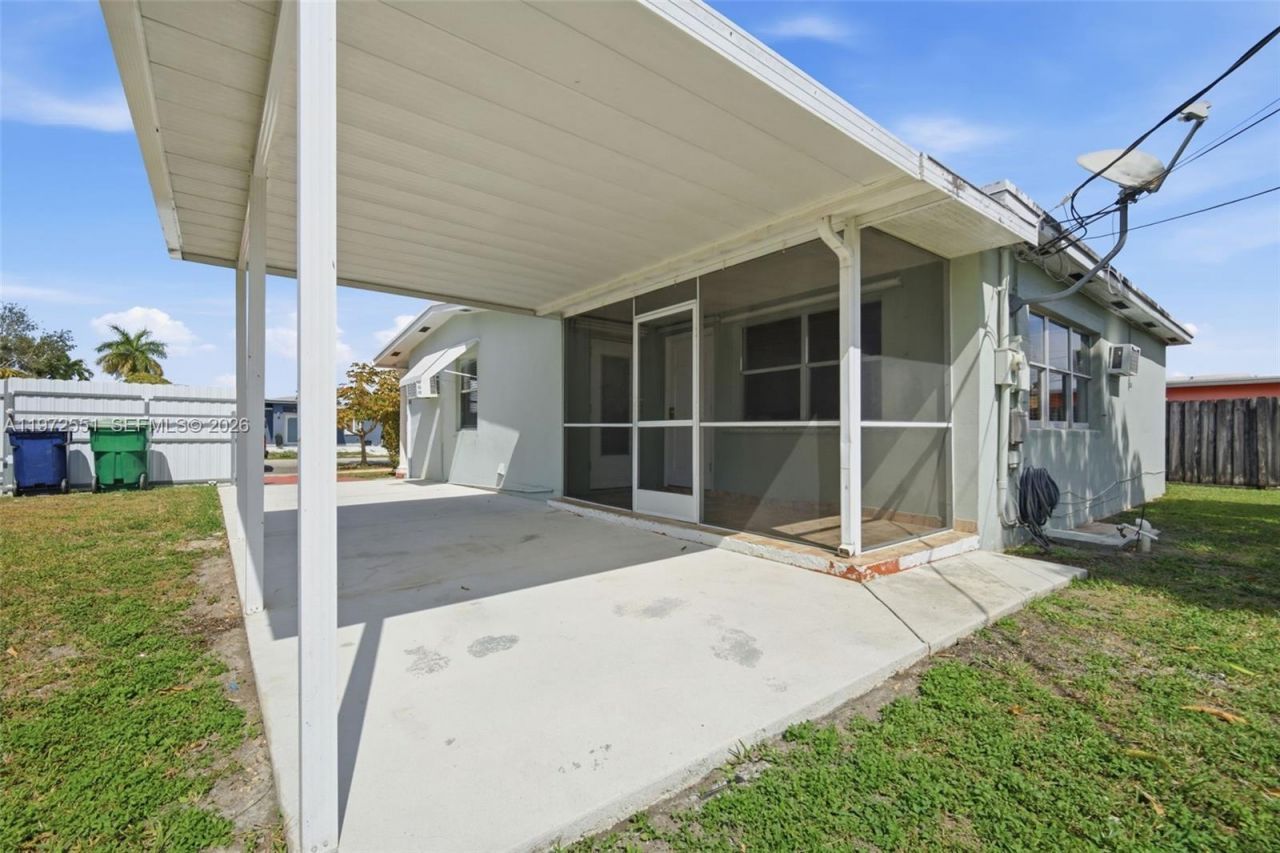 10720 SW 55th Ter, Miami, FL 33165 Photo