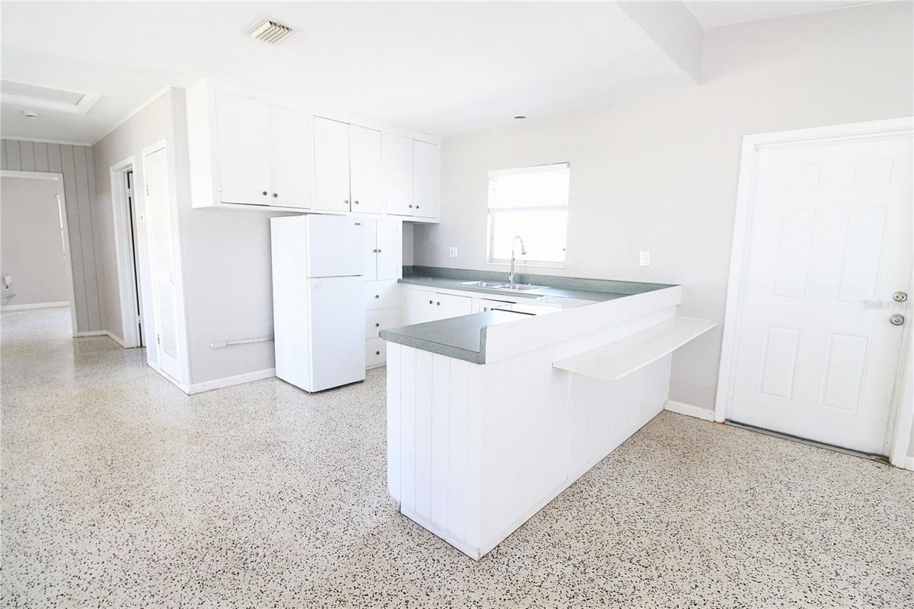 3365 Melody Ln, Sarasota, FL 34237 Photo