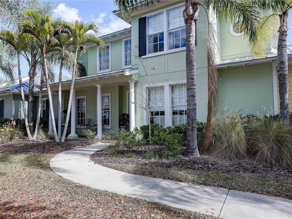 5518 LUMINAR POINTE LANE , APOLLO BEACH, FL 33572