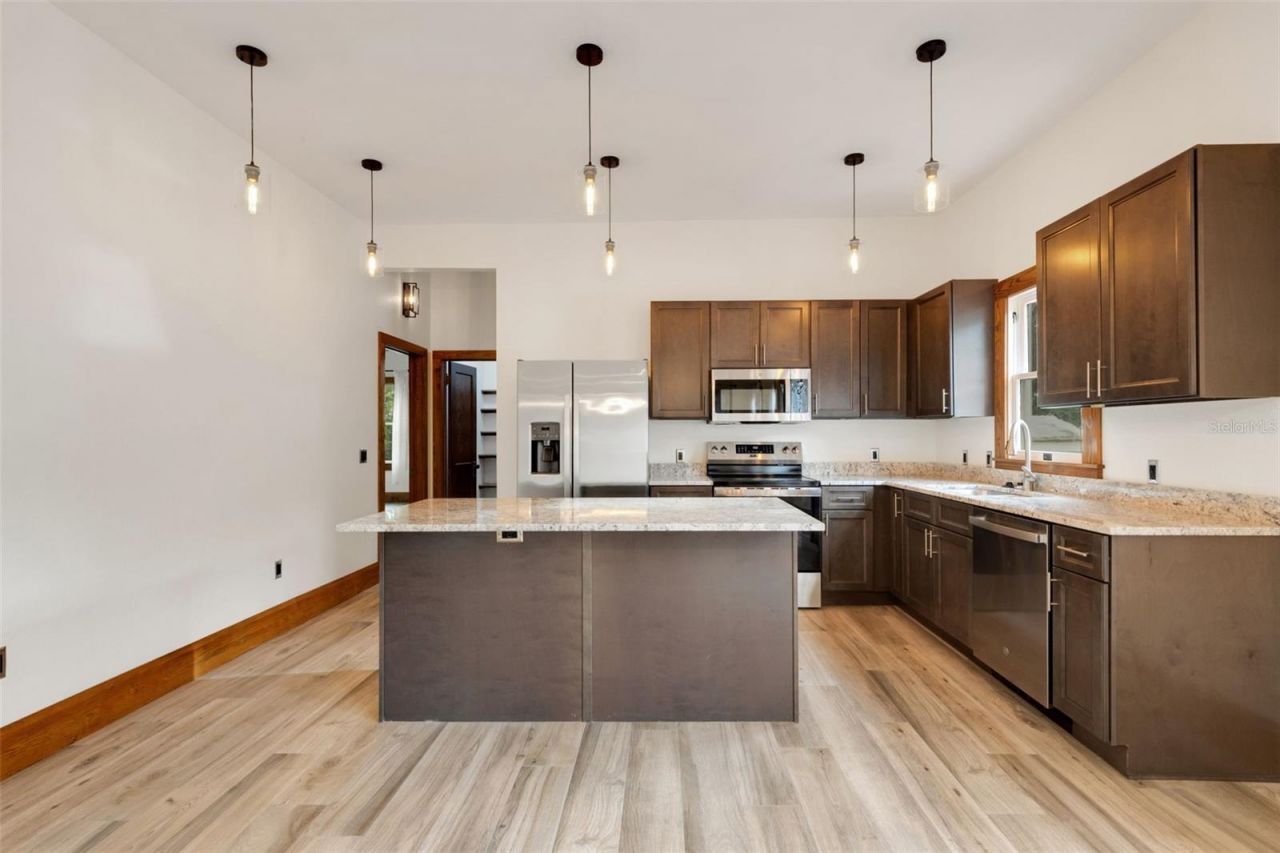 711 E Lime Street , Lakeland, FL 33801 Photo