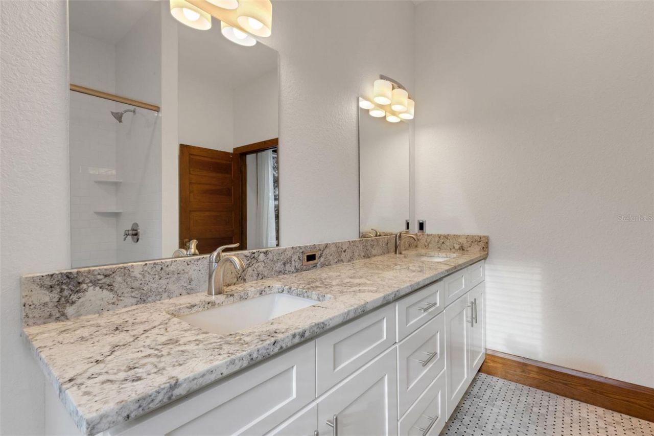 711 E Lime Street , Lakeland, FL 33801 Photo