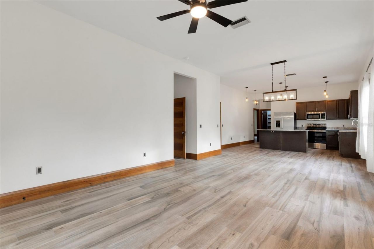 711 E Lime Street , Lakeland, FL 33801 Photo