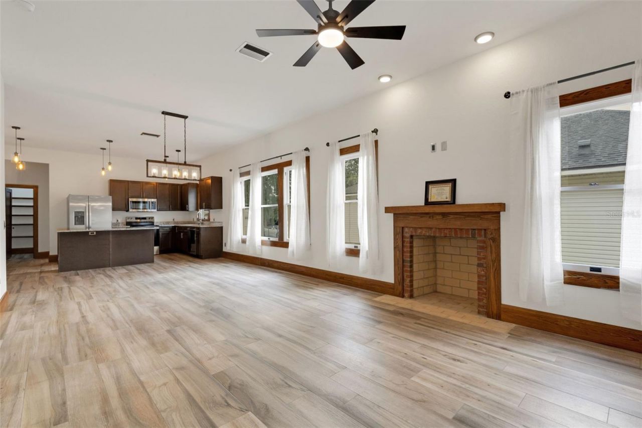 711 E Lime Street , Lakeland, FL 33801 Photo