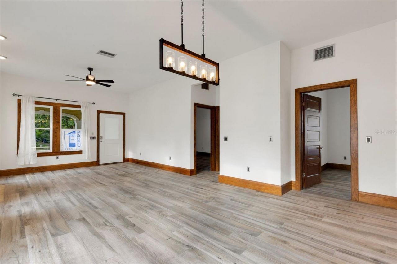 711 E Lime Street , Lakeland, FL 33801 Photo