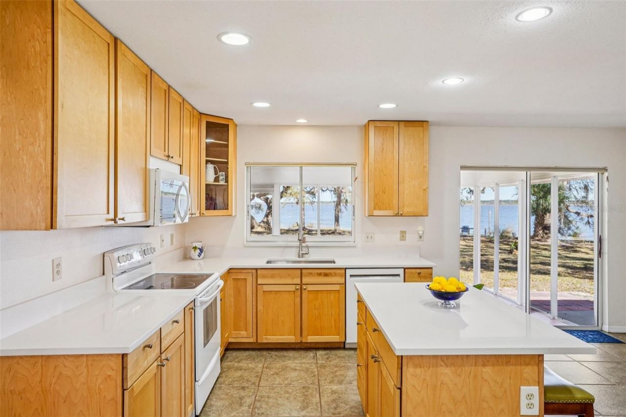 37048 County Road 452 , Grand Island, FL 32735 Photo