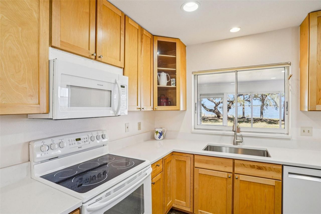 37048 County Road 452 , Grand Island, FL 32735 Photo