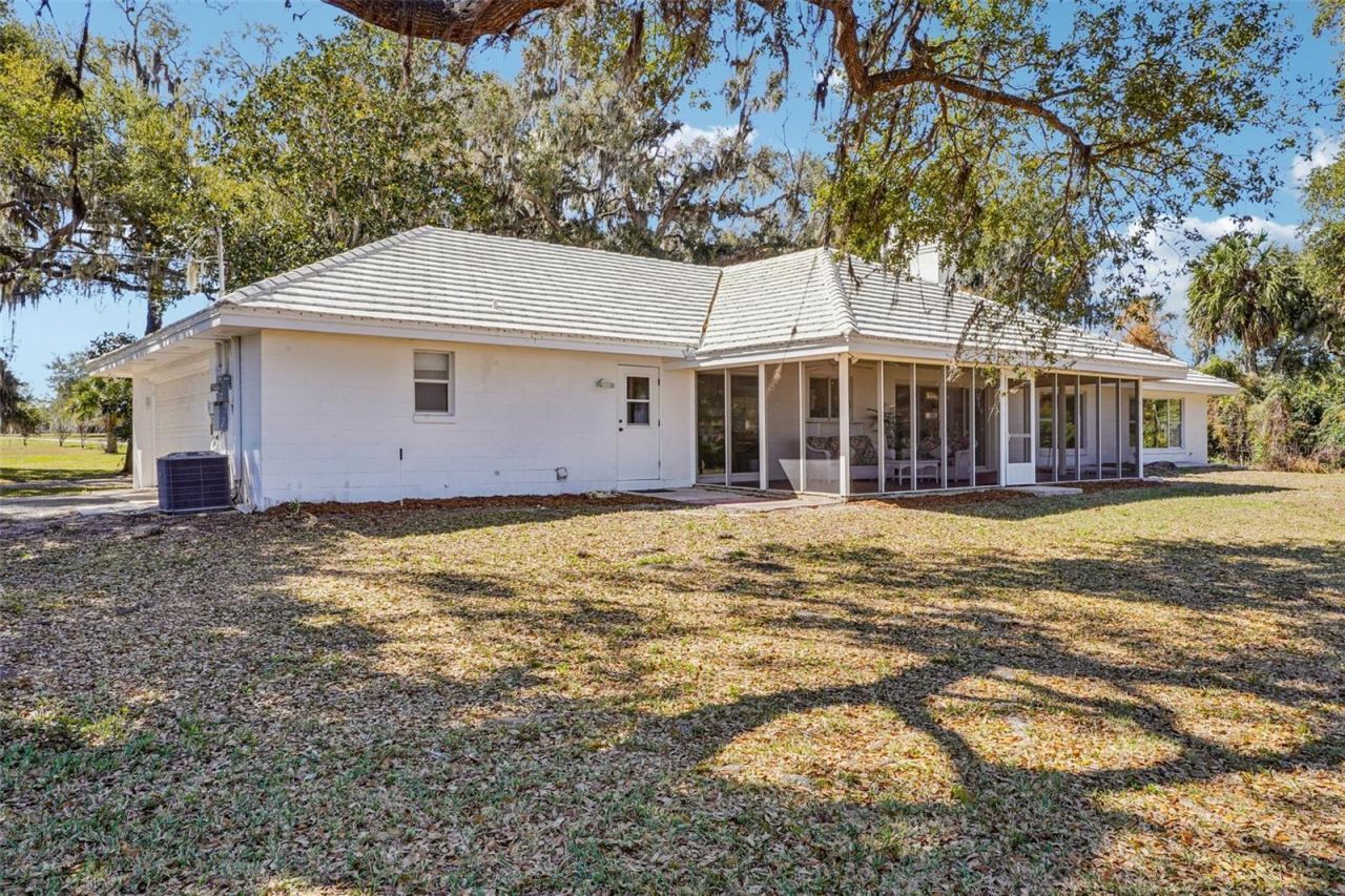 37048 County Road 452, Grand Island, FL 32735 Photo