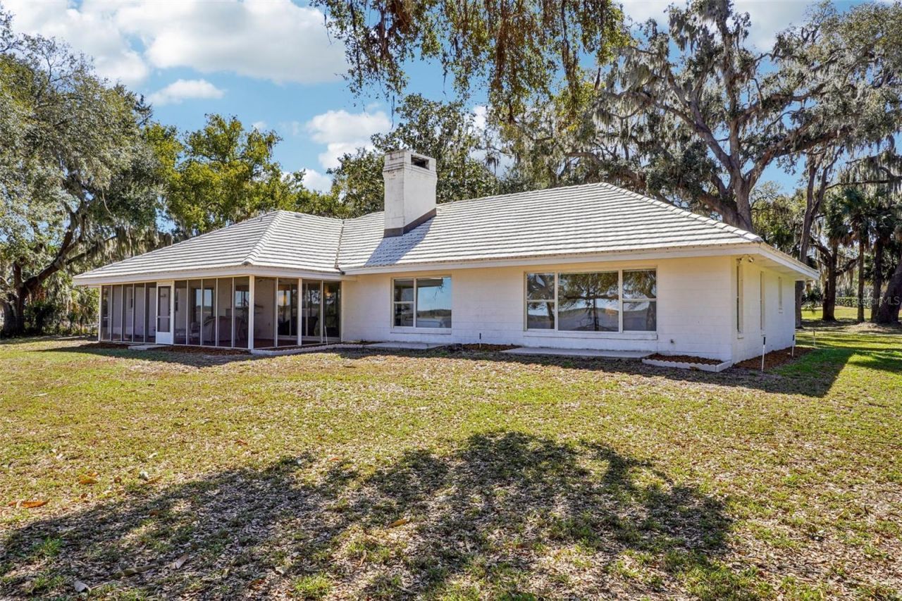 37048 County Road 452 , Grand Island, FL 32735 Photo