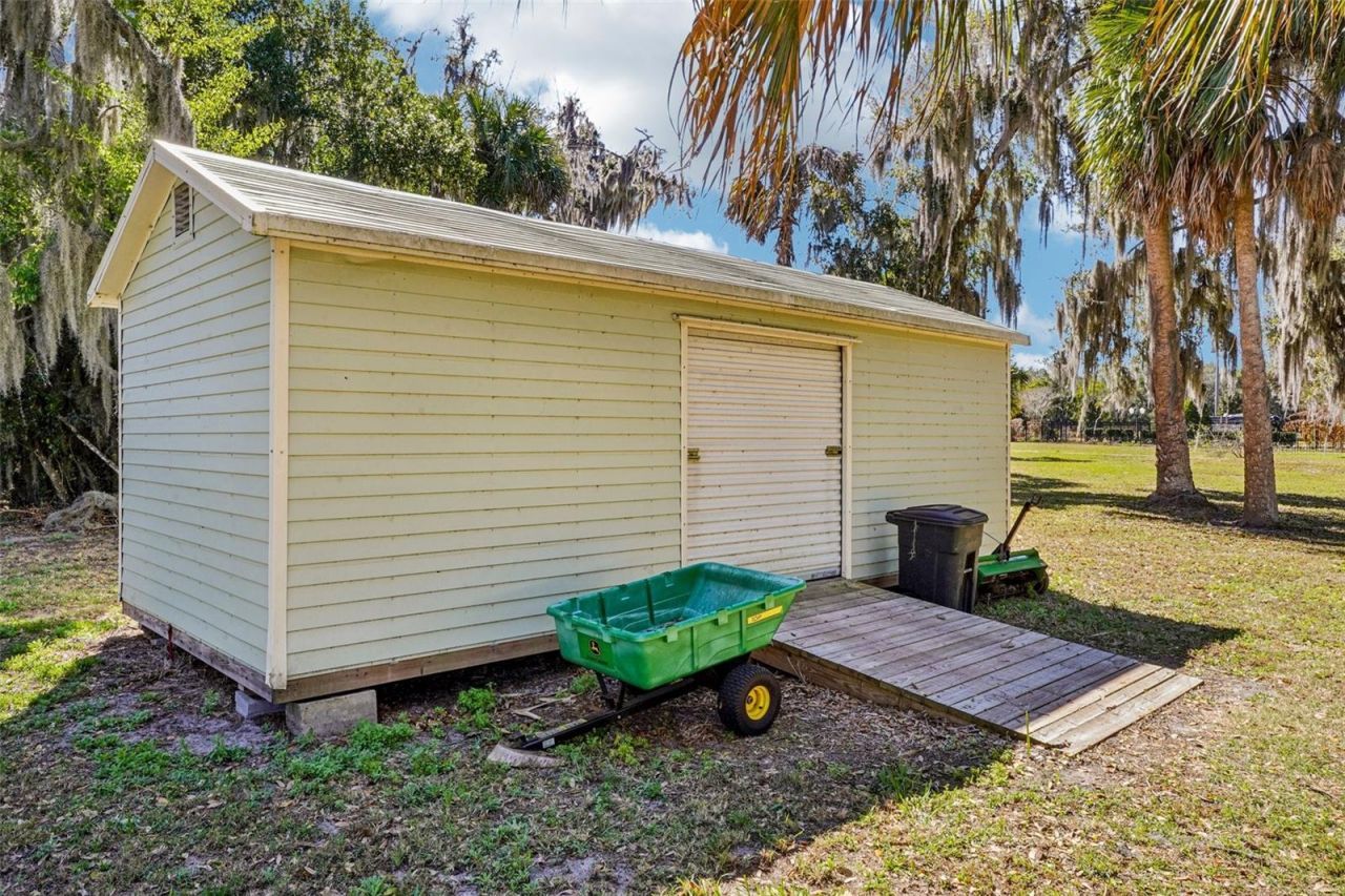 37048 County Road 452, Grand Island, FL 32735 Photo