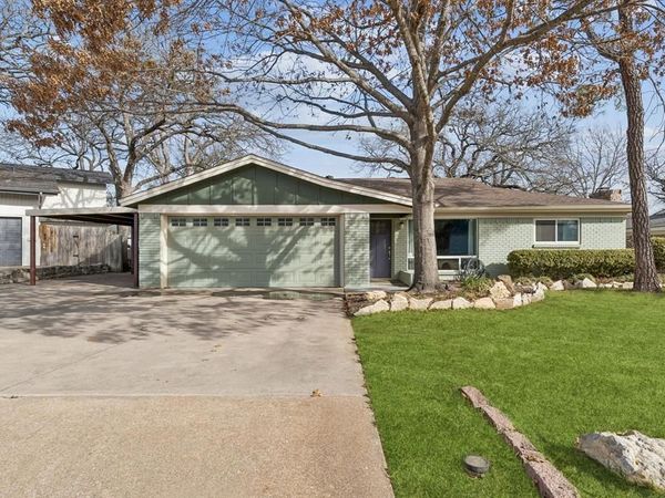 1208 Harris Avenue, Hurst, TX 76053