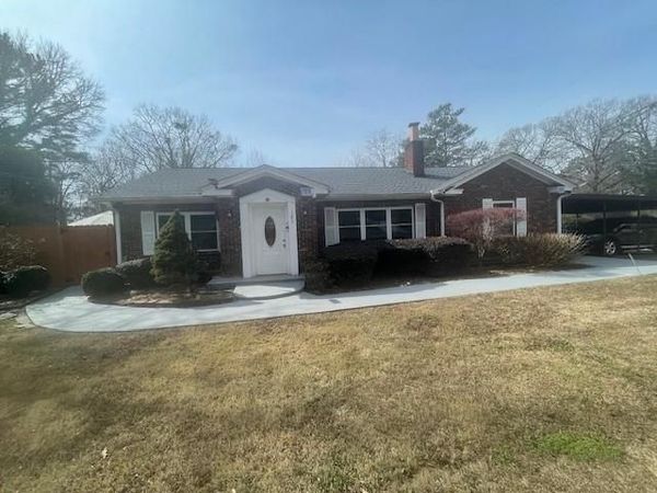 181 Lake Drive , Atlanta, GA 30340