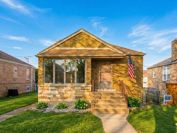 5352 S Neva Avenue , Chicago, IL 60638