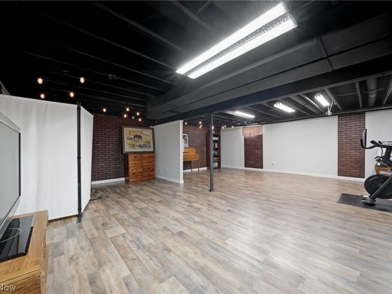 2776 Brouse Street NW, Uniontown, OH 44685 Photo 30