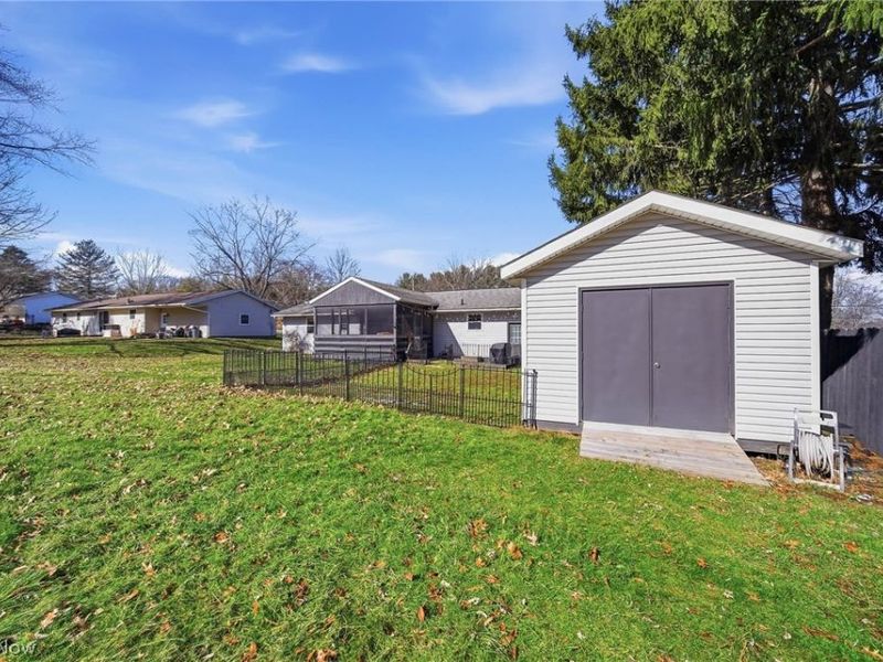 2776 Brouse Street NW, Uniontown, OH 44685 Photo 37