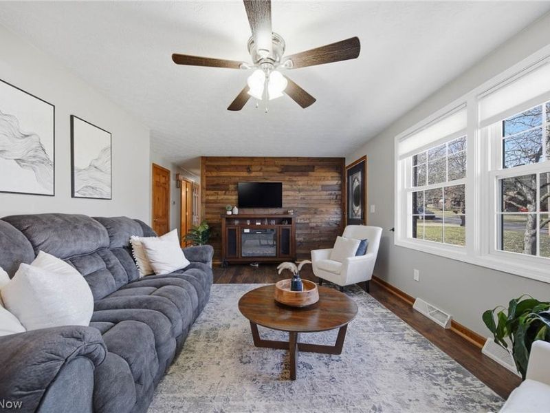 2776 Brouse Street NW, Uniontown, OH 44685 Photo 4