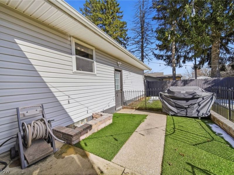 2776 Brouse Street NW, Uniontown, OH 44685 Photo 41